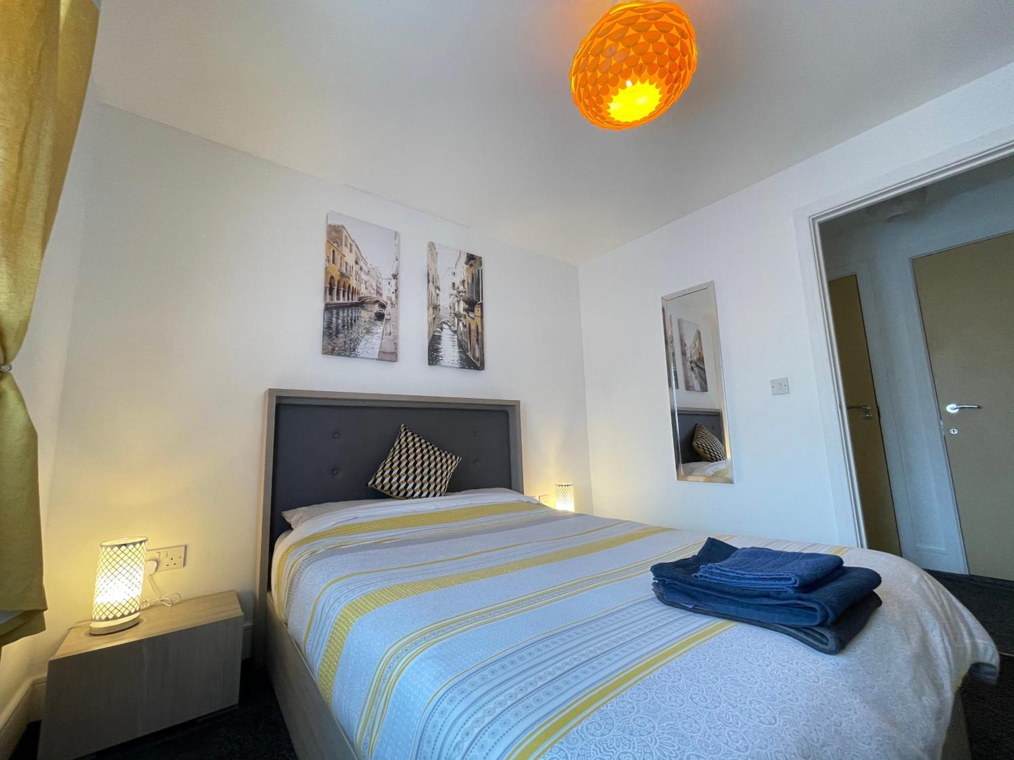 Grand Central Apartments Derby Phòng bức ảnh