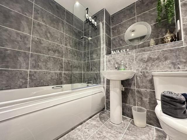 Grand Central Apartments Derby Ngoại thất bức ảnh